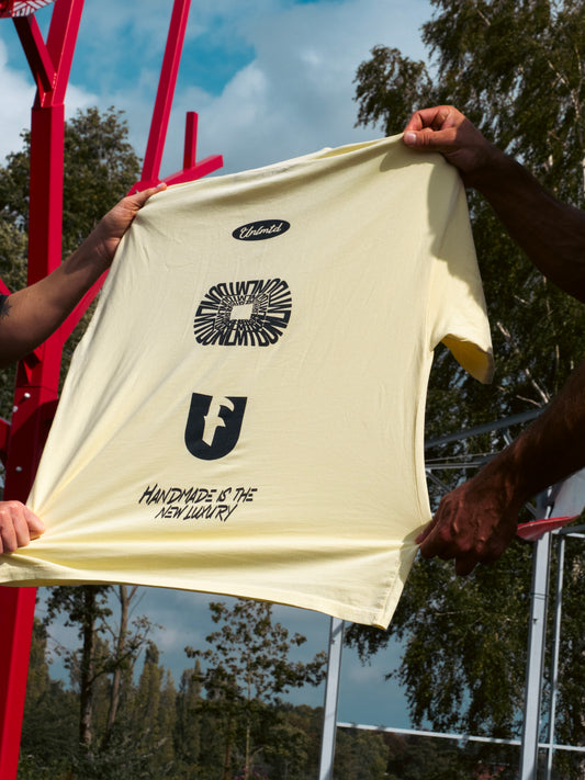 T-shirt oversized pastel yellow